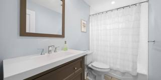 37 Maryland Boulevard Gallery 17