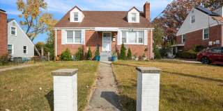 121 ONONDAGA Drive Gallery 2