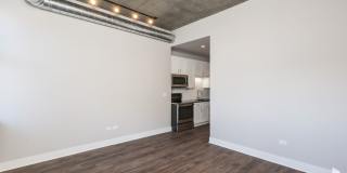 3833 N Broadway Gallery 89