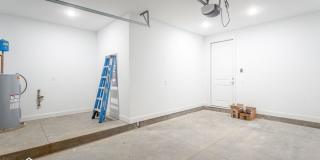 2334 East 18th Street Place Gallery 17