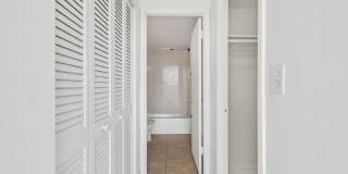 Grand Island Square - 3 Miles to Aventura Mall Gallery 87