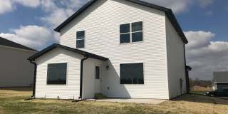Executive Rental - 4 Bedroom 2.5 Baths Gallery 5