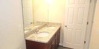 Roomy 3 Bed 2 Bath Duplex Home for Rent w Lawn Cutting Included! Gallery 38