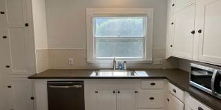 Charming Home on Cul-de-Sac w/Jacuzzi, Fireplace, Garage || Minutes from Downtown Napa! Gallery 13