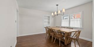 Beautiful Arlington Home South of Lane Gallery 12