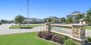 Anatole on MacArthur Gallery 31