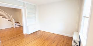 Charming Historic townhouse in downtown Frederick available mid June! Gallery 5