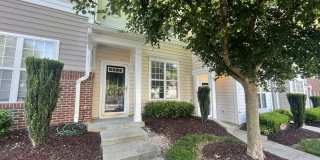 Spacious 2 bedroom 2.5 bath townhome Gallery 1