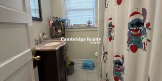 31 Mansfield St. Gallery 10