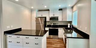 $1,595 Clovis Cottage, 1 Bed / 1 bath - 5th  Sunnyside Ave. / Solar Included! Gallery 1