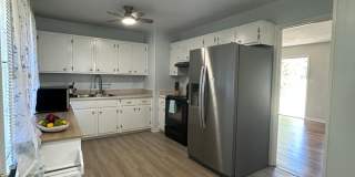 3 bedroom home near Wire Park Gallery 11