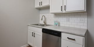 Jamestown Manor Apartments Gallery 23