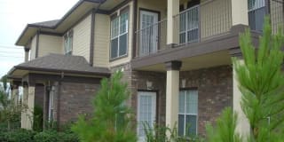 Estate Villas at Krum Gallery 66