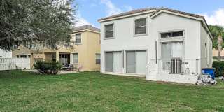 Spacious 3-Bedroom with 3 Full Baths in Royal Palm Beach! Gallery 8