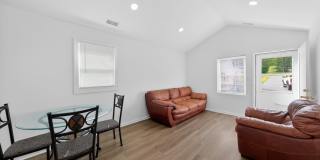 Charming 3BR Duplex in Lake Station Gallery 18