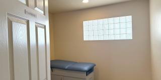 2101 W BETHANY HOME Road Gallery 21