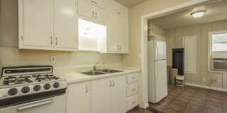 Adorable 2 bedroom 1 bath home in Indianola Gallery 5
