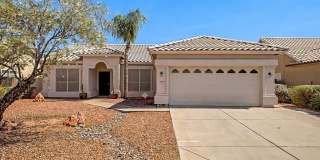4 Bedroom Waterfront home in Gilbert Gallery 1
