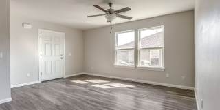 Pet-Friendly 3-Bed Home – Move-In Ready with Garage Gallery 11