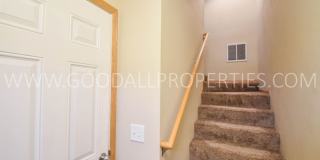 2-Bedroom, 2.5-Bath Urbandale Townhome with 2-Car Garage & Deck Gallery 27