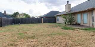 Spacious 3BD/2BTH In Yukon Gallery 28