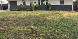 Charming 3 Bed, 1 Bath Home with 1-Car Garage in South Kansas City Location Gallery 1