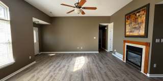 3 Bedroom Home available w/fenced yard Gallery 8