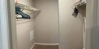 Fully Furnished 1 bed/ 1 bath Island Square Condo Gallery 14