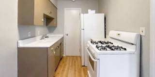 Cozy 1 bedroom, Close to Campus Gallery 1