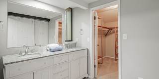 3BD, 2.5BA Arapahoe Lake Park Townhome Near DTC Gallery 22