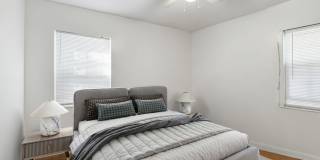 4 Bedroom House with Back Deck Gallery 16
