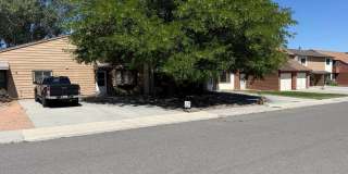 3 Bedroom, 1.5 Bathroom Townhouse Next to High School and Middle School Gallery 1