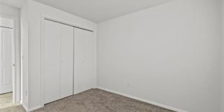 Charming townhome centrally located with great access to the Greenbelt and BSU! Gallery 13