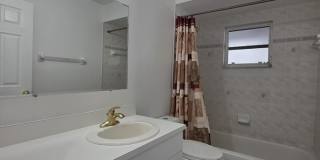 2228 Southeast 19th Avenue Gallery 21