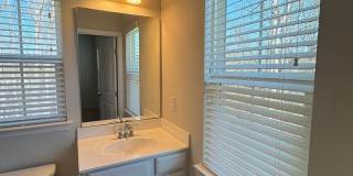 3BR/2.5BA End Unit Townhome Gallery 13