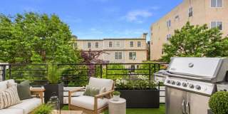 Philly Magazine-Featured Luxury 3 Bed Condo with Huge Roof Deck & Skyline Views Gallery 9
