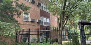 7526 N RIDGE Boulevard Gallery 1