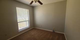 Great Central Location - 3 Bed / 2 Bath Single Story! Gallery 24