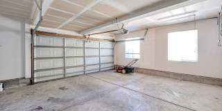 Beautiful 2 Story Home w attached 2 car garage Gallery 30