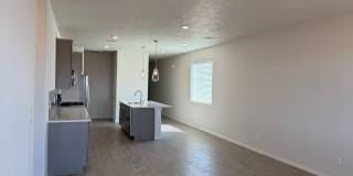 NEW DR Horton 3/BD 2/BA 2/CG Gallery 7