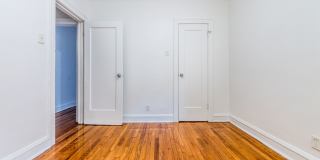 7801 S Yates South Shore Apartments Gallery 5