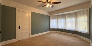 Fabulous Bankers Hill location 3 Bedroom Top-floor duplex unit Gallery 28