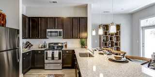 1824 Defoor Apartments Gallery 9