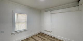 Spacious 2-Bed 1-Bath House Gallery 10