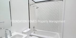 VIDEO - Live off a Marina - High-End Finishes - Balcony - FOUNDATION Gallery 8