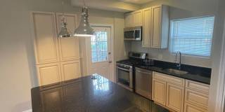 Beautiful 2bd 3.5  bath in Marshall Heights Gallery 5