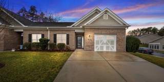 Like New Garden View Townhome in Graham Gallery 1