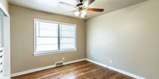 Pre-leasing for August! - Spacious 3 Bedroom Home Located In Medical District! Gallery 24