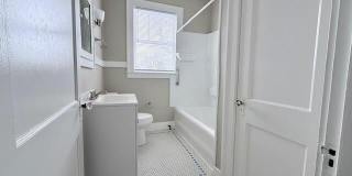 1102 Tates Creek Road Gallery 5
