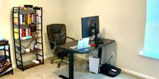 Room in 3 Bedroom Townhome at Metropolitan Dr Gallery 16